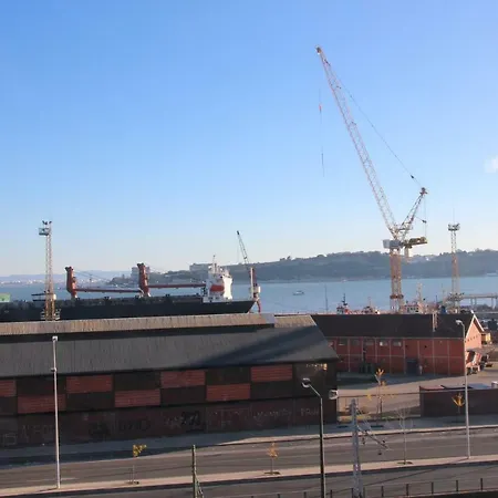 Tejo90 - Penthouse By The River *